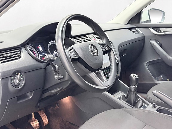 Skoda Octavia 13 of 29