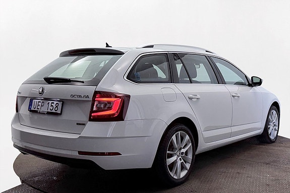Skoda Octavia 6 of 29