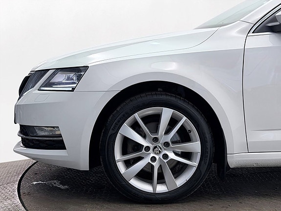 Skoda Octavia 11 of 29