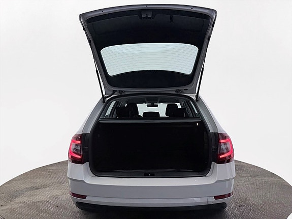 Skoda Octavia 8 of 29