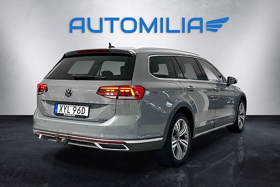 Volkswagen Passat Alltrack 18 of 20