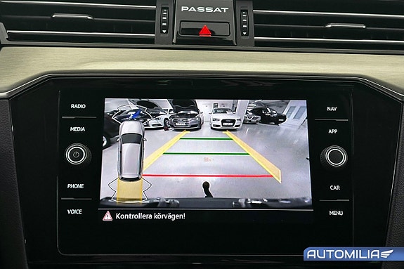Volkswagen Passat Alltrack 11 of 20