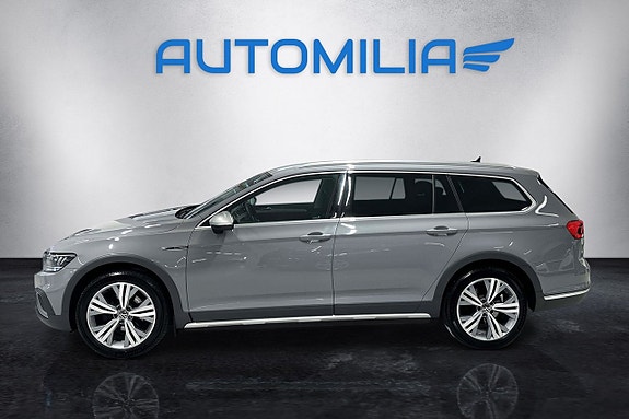 Volkswagen Passat Alltrack 4 of 5