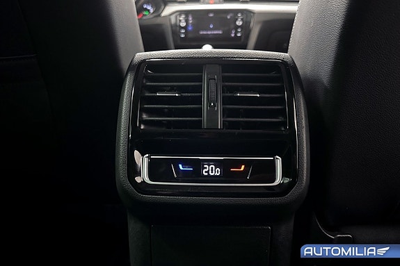 Volkswagen Passat Alltrack 14 of 20