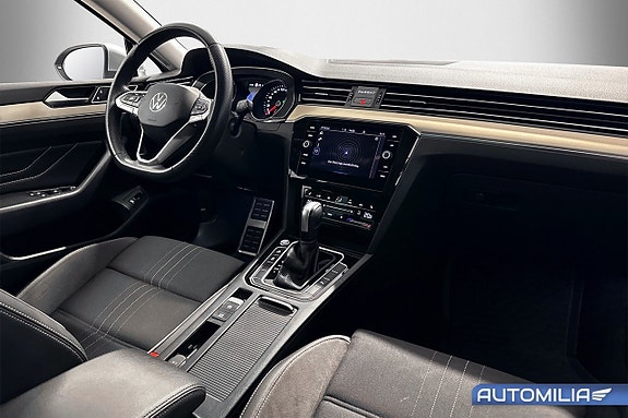 Volkswagen Passat Alltrack 13 of 20