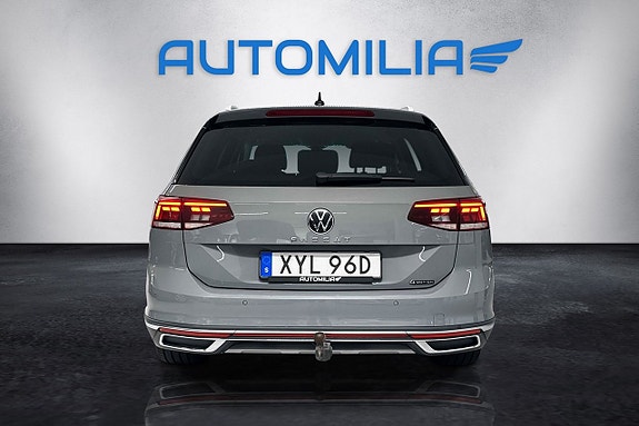 Volkswagen Passat Alltrack 16 of 20