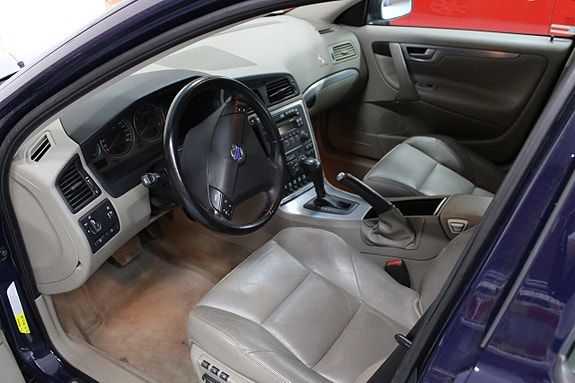 Volvo S60 8 of 11