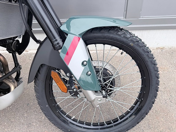 Kawasaki KLE500SE 3 of 8