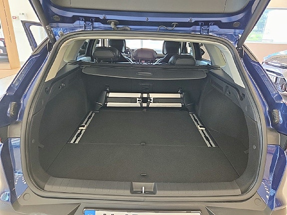 Kia K4 13 of 18