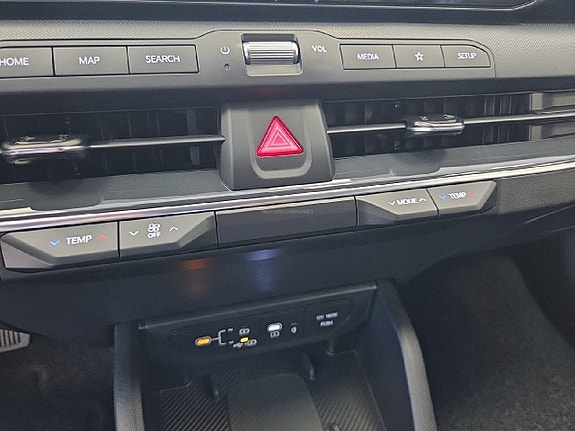 Kia K4 12 of 18