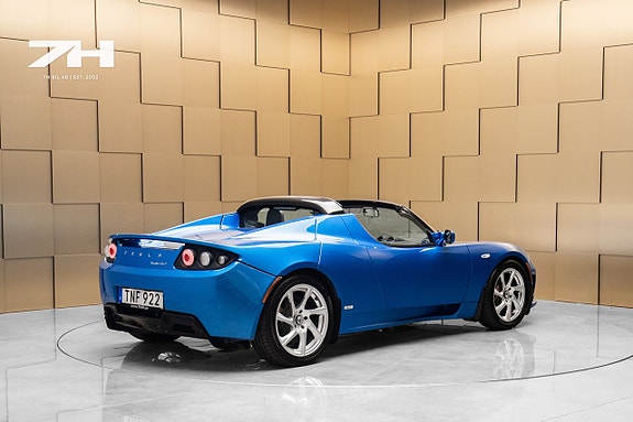 Tesla Roadster 5 of 5