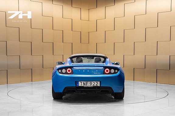 Tesla Roadster 4 of 5