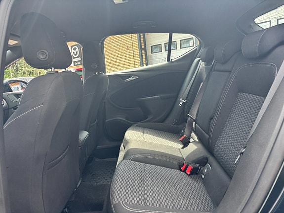 Opel Astra 16 of 29