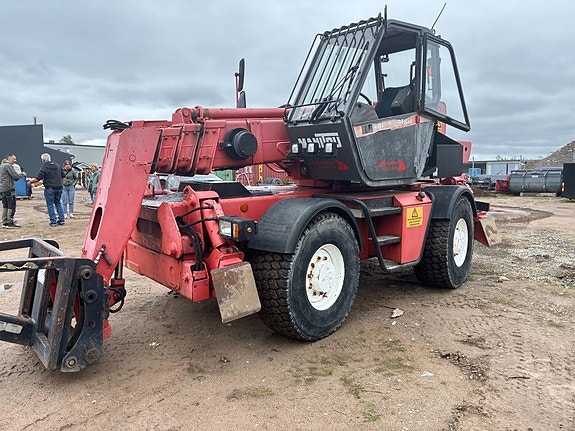 Teleskoptruck runtomsvängande Manitou MRT 1540