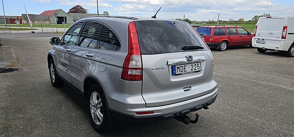 Honda CR-V 8 of 23
