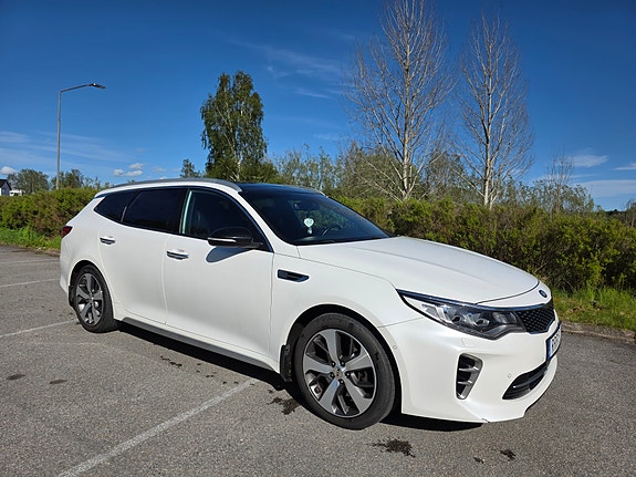 Kia Optima 2 of 5