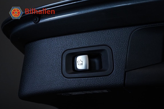 Mercedes-Benz C300 17 of 17