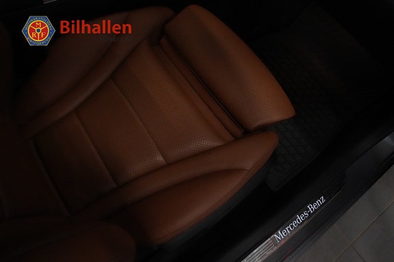 Mercedes-Benz C300 7 of 17