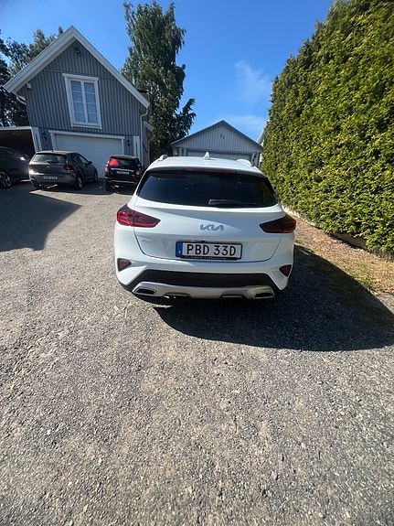Kia XCeed 2 of 5