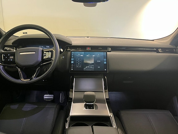 Land Rover Range Rover Velar 8 of 11