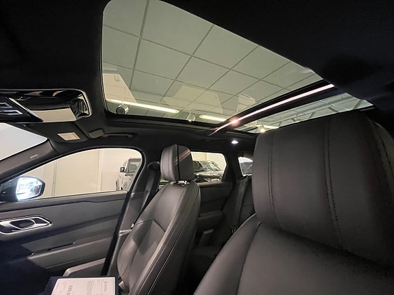 Land Rover Range Rover Velar 11 of 11
