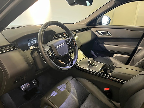 Land Rover Range Rover Velar 10 of 11