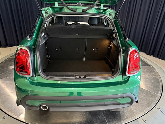 MINI Cooper 9 of 15