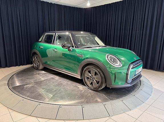 MINI Cooper 8 of 15