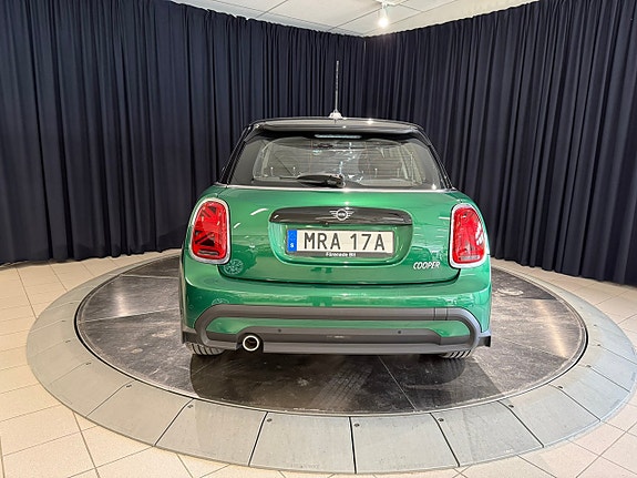 MINI Cooper 5 of 5