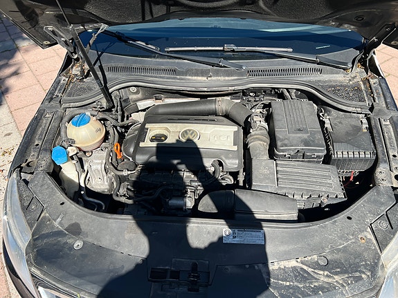 Volkswagen Passat CC 5 of 5