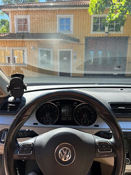 Volkswagen Passat CC 4 of 5