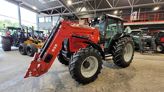 Massey Ferguson 4435 / Lastare / 2893 timmar 2 of 12