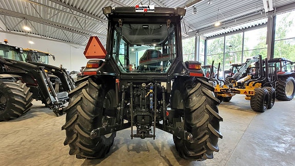Massey Ferguson 4435 / Lastare / 2893 timmar 9 of 12