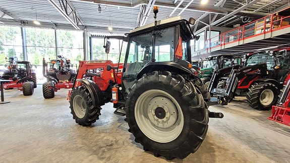 Massey Ferguson 4435 / Lastare / 2893 timmar 10 of 12