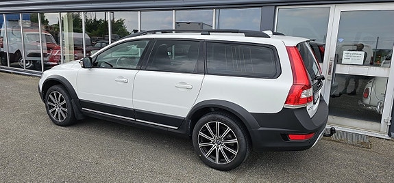 Volvo XC70 3 of 5