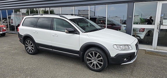 Volvo XC70 4 of 5