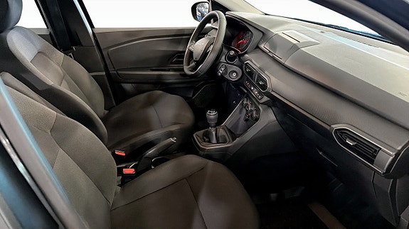 Dacia Sandero 3 of 5