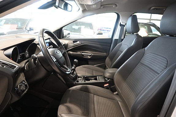 Ford Kuga 8 of 19