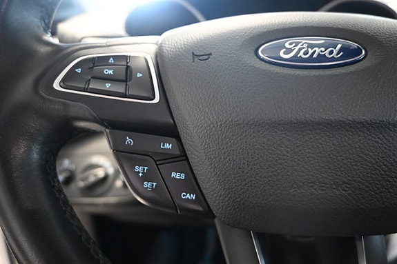Ford Kuga 15 of 19