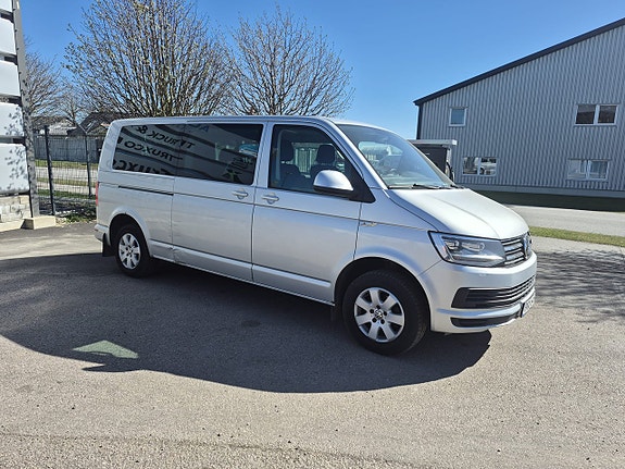 Volkswagen Caravelle 2 of 5