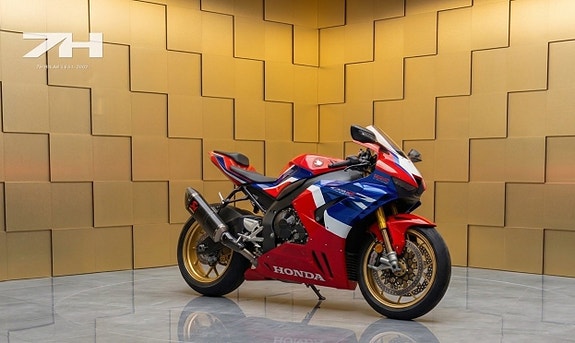 Honda CBR1000RR-R Fireblade SP 0 mil / Akrapovic / NRC Tail Tidy / Brembo 19RCS