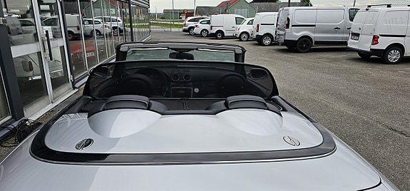 Mercedes-Benz CLK240 10 of 22