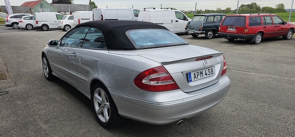 Mercedes-Benz CLK240 8 of 22