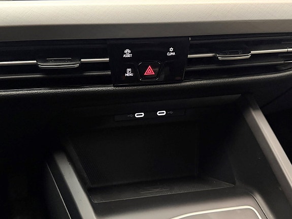 Volkswagen Golf VIII 30 of 30