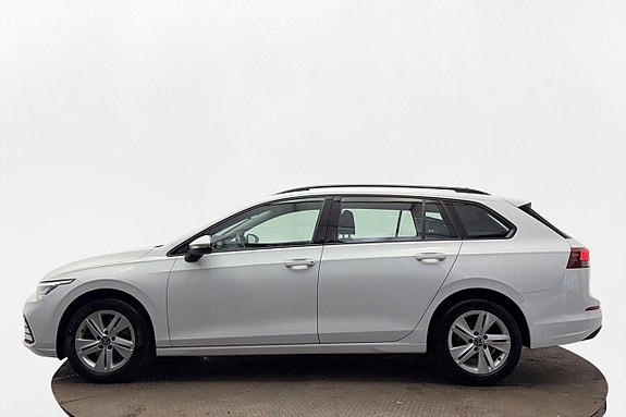 Volkswagen Golf VIII 10 of 30