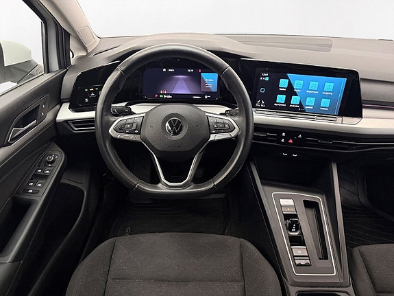 Volkswagen Golf VIII 18 of 30