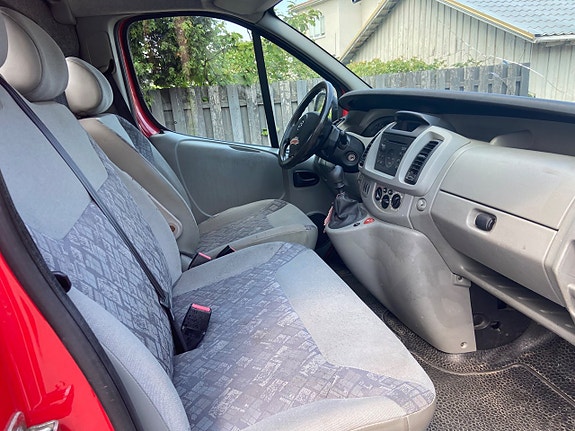 Opel Vivaro 6 of 9