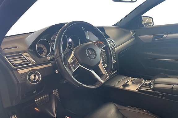 Mercedes-Benz E320 6 of 11