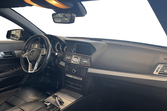 Mercedes-Benz E320 9 of 11