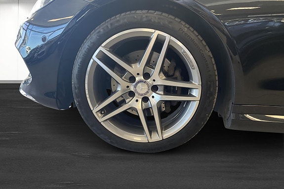 Mercedes-Benz E320 5 of 5